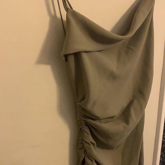 LAST 1! C/MEO Collective Asymmetrical Green Dress - Picture 6 of 10